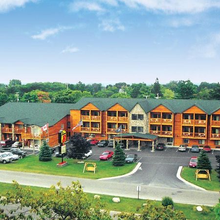 Super 8 By Wyndham Bridgeview Of Mackinaw City Exterior foto