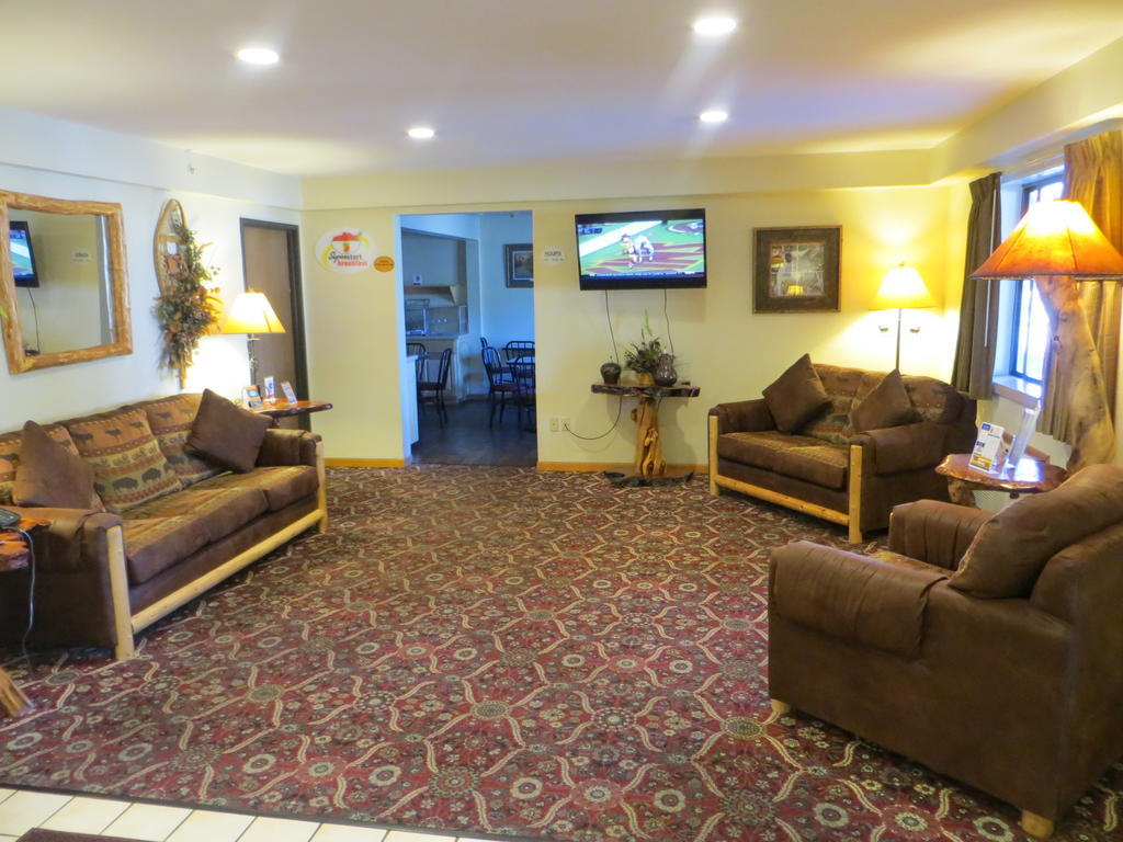 Super 8 By Wyndham Bridgeview Of Mackinaw City Exterior foto